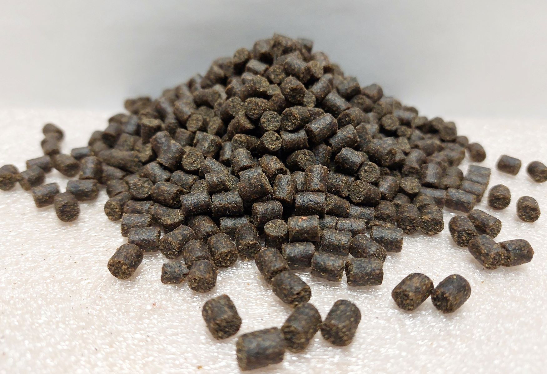 Pelety Black-Halibut Coppens 6mm