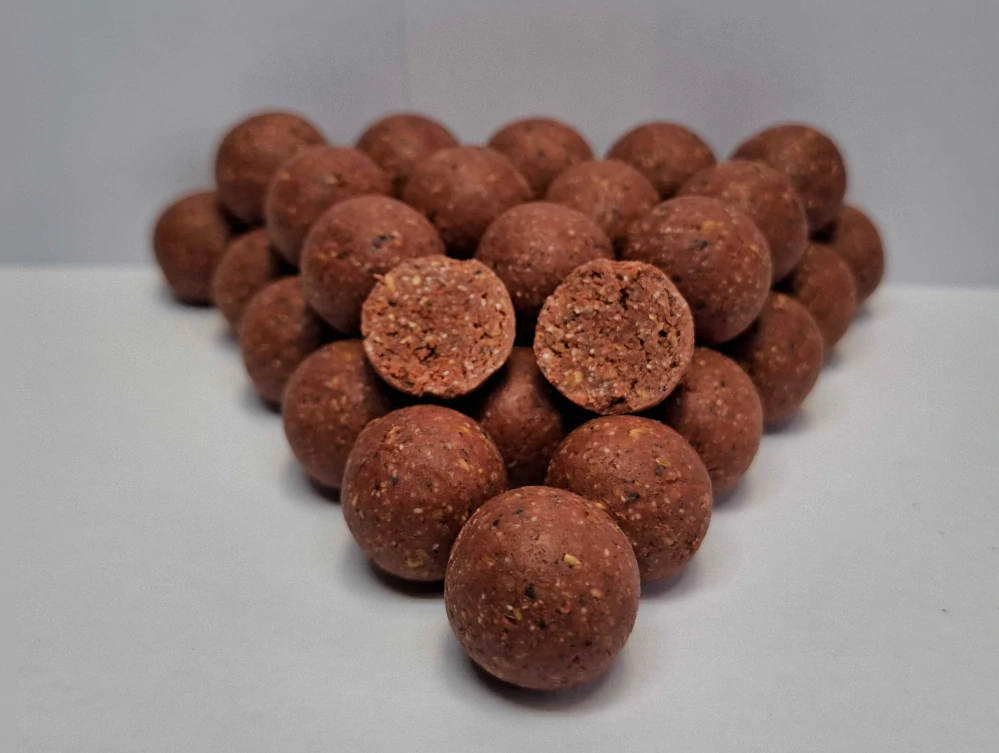 Boilies PRÉMIUM - Šílený Červ - Rychlorozpustné